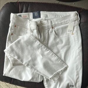 GAP White Ankle Cropped Jeans Distressed Style